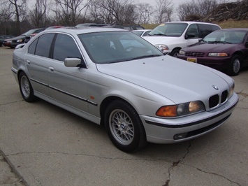 1999 BMW 528i   - Photo 1 - Cincinnati, OH 45255