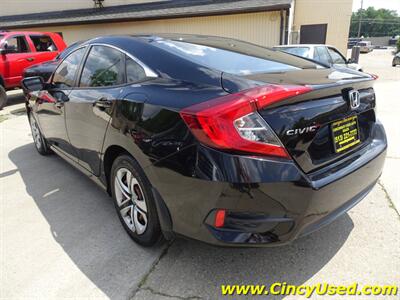 2018 Honda Civic LX  2.0L I4 Manual FWD - Photo 9 - Cincinnati, OH 45255