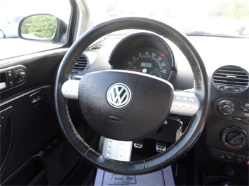 2003 Volkswagen New Beetle Turbo S   - Photo 19 - Cincinnati, OH 45255