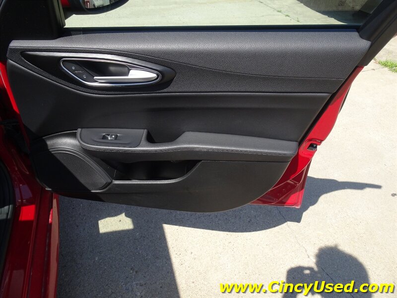 2017 Alfa Romeo Giulia - Photo 27 - Cincinnati, OH 45255