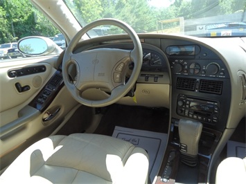 1998 Oldsmobile Aurora   - Photo 7 - Cincinnati, OH 45255