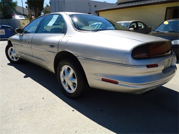 1998 Oldsmobile Aurora   - Photo 12 - Cincinnati, OH 45255