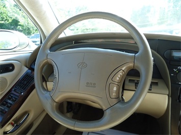 1998 Oldsmobile Aurora   - Photo 19 - Cincinnati, OH 45255