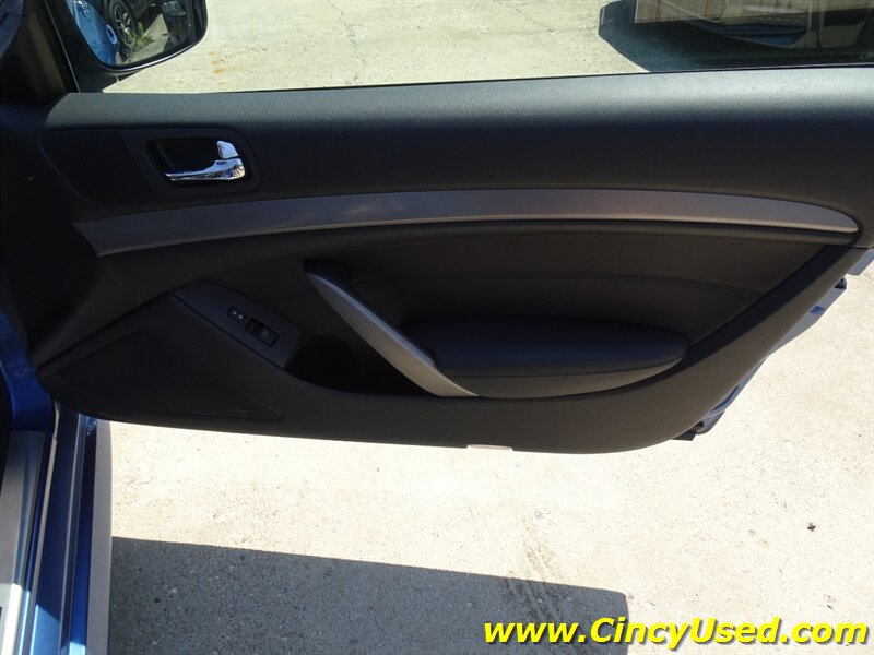 2012 INFINITI G37 x Sport - Photo 30 - Cincinnati, OH 45255