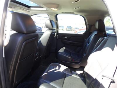 2011 Cadillac Escalade Luxury  6.2L V8 AWD - Photo 10 - Cincinnati, OH 45255