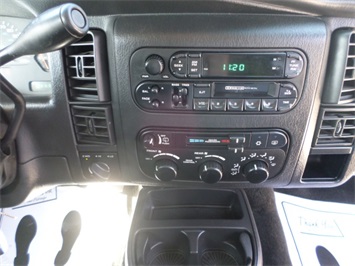 2001 Dodge Durango Sport   - Photo 18 - Cincinnati, OH 45255