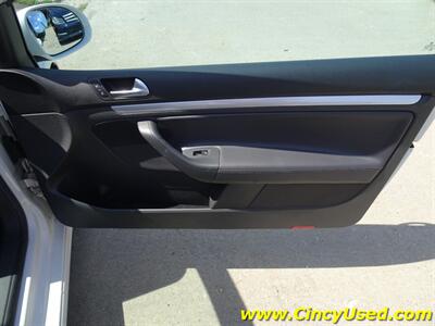 2008 Volkswagen R32 - Photo 26 - Cincinnati, OH 45255