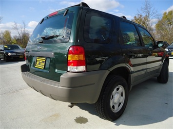 2002 Ford Escape XLS   - Photo 13 - Cincinnati, OH 45255