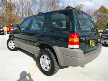 2002 Ford Escape XLS   - Photo 12 - Cincinnati, OH 45255