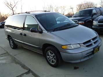 1997 Dodge Grand Caravan   - Photo 1 - Cincinnati, OH 45255