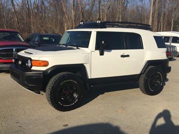 2008 Toyota FJ Cruiser   - Photo 3 - Cincinnati, OH 45255