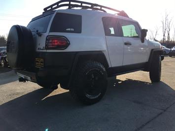 2008 Toyota FJ Cruiser   - Photo 13 - Cincinnati, OH 45255