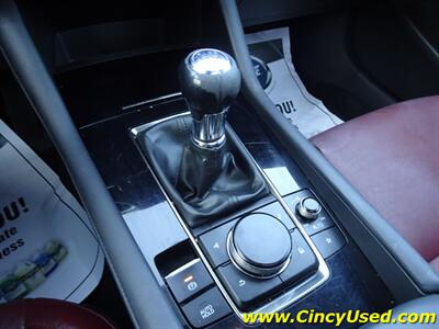 2019 Mazda Mazda3 Hatchback Premium   - Photo 17 - Cincinnati, OH 45255