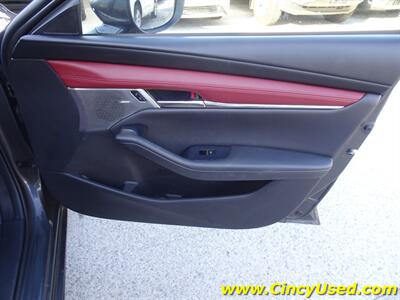 2019 Mazda Mazda3 Hatchback Premium   - Photo 29 - Cincinnati, OH 45255