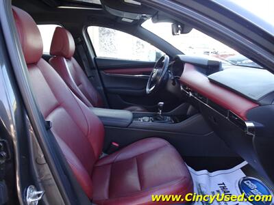 2019 Mazda Mazda3 Hatchback Premium   - Photo 16 - Cincinnati, OH 45255