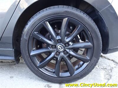 2019 Mazda Mazda3 Hatchback Premium   - Photo 32 - Cincinnati, OH 45255