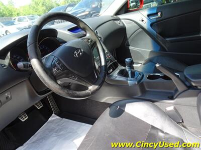 2011 Hyundai Genesis Coupe 3.8L Track   - Photo 11 - Cincinnati, OH 45255