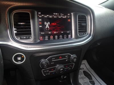 2017 Dodge Charger R/T  5.7L V8 RWD - Photo 16 - Cincinnati, OH 45255