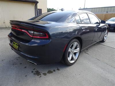 2017 Dodge Charger R/T  5.7L V8 RWD - Photo 6 - Cincinnati, OH 45255