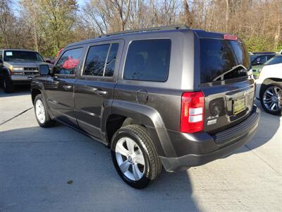 2015 Jeep Patriot Latitude  2.4L I4 4X4 - Photo 8 - Cincinnati, OH 45255