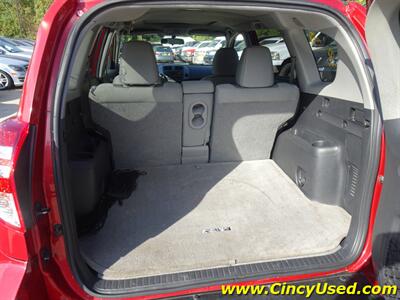 2012 Toyota RAV4 2.5L I4 4WD   - Photo 25 - Cincinnati, OH 45255