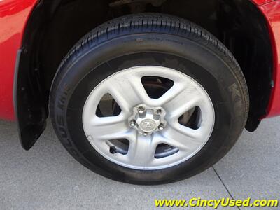 2012 Toyota RAV4 2.5L I4 4WD   - Photo 30 - Cincinnati, OH 45255