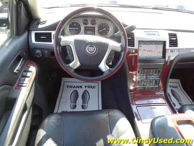 2012 Cadillac Escalade ESV Luxury   - Photo 9 - Cincinnati, OH 45255