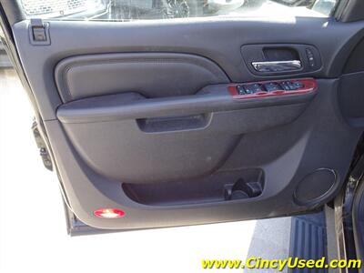 2012 Cadillac Escalade ESV Luxury   - Photo 28 - Cincinnati, OH 45255