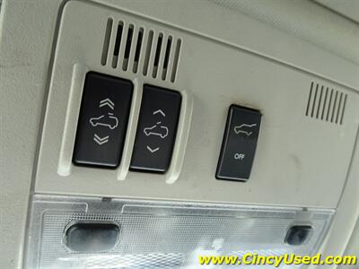 2012 Cadillac Escalade ESV Luxury   - Photo 20 - Cincinnati, OH 45255