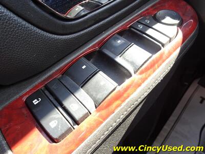 2012 Cadillac Escalade ESV Luxury   - Photo 23 - Cincinnati, OH 45255