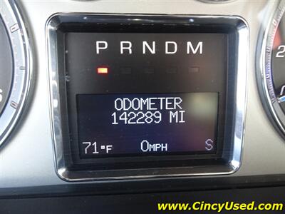 2012 Cadillac Escalade ESV Luxury   - Photo 22 - Cincinnati, OH 45255