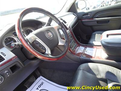 2012 Cadillac Escalade ESV Luxury   - Photo 11 - Cincinnati, OH 45255