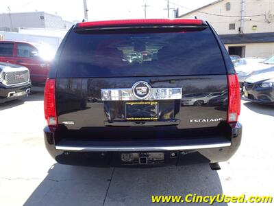 2012 Cadillac Escalade ESV Luxury   - Photo 7 - Cincinnati, OH 45255