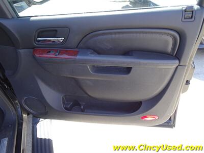 2012 Cadillac Escalade ESV Luxury   - Photo 29 - Cincinnati, OH 45255