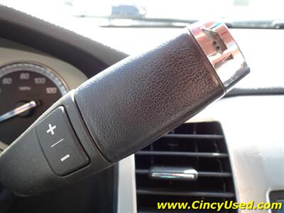 2012 Cadillac Escalade ESV Luxury   - Photo 19 - Cincinnati, OH 45255