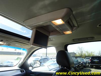 2012 Cadillac Escalade ESV Luxury   - Photo 24 - Cincinnati, OH 45255