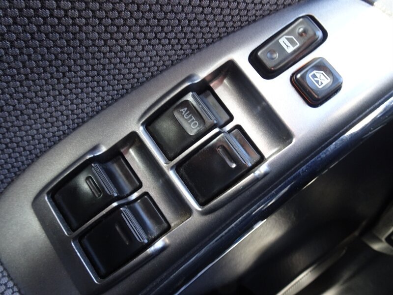 2003 Toyota Matrix XR - Photo 22 - Cincinnati, OH 45255