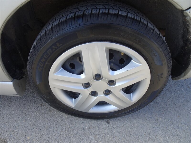 2003 Toyota Matrix XR - Photo 29 - Cincinnati, OH 45255