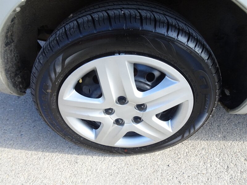 2003 Toyota Matrix XR - Photo 27 - Cincinnati, OH 45255