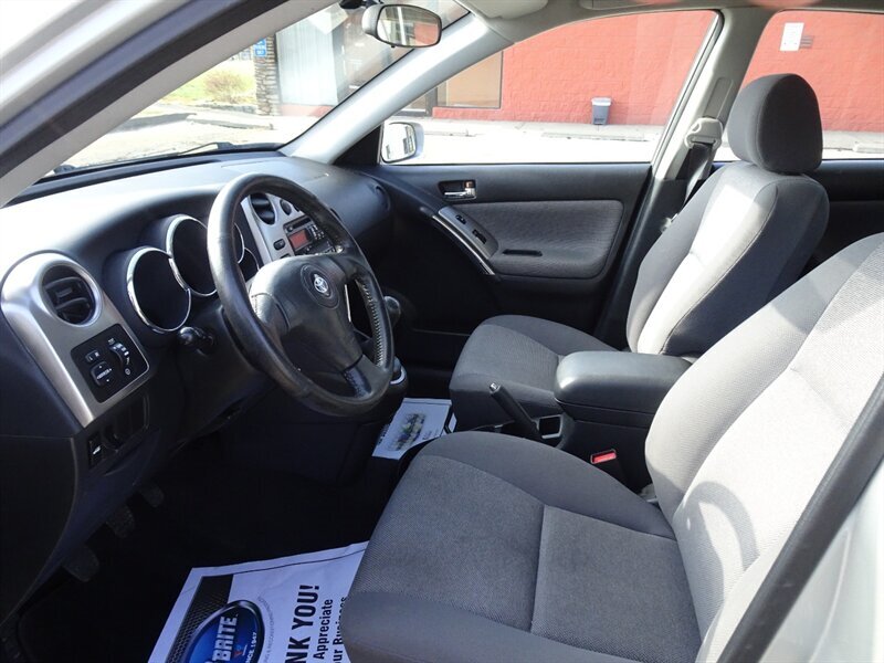 2003 Toyota Matrix XR - Photo 13 - Cincinnati, OH 45255
