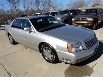 2004 Cadillac DeVille   - Photo 1 - Cincinnati, OH 45255