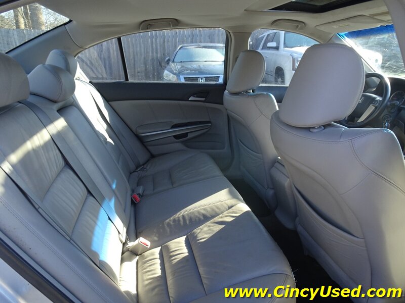 2009 Honda Accord EX-L V6 w/Navi - Photo 14 - Cincinnati, OH 45255