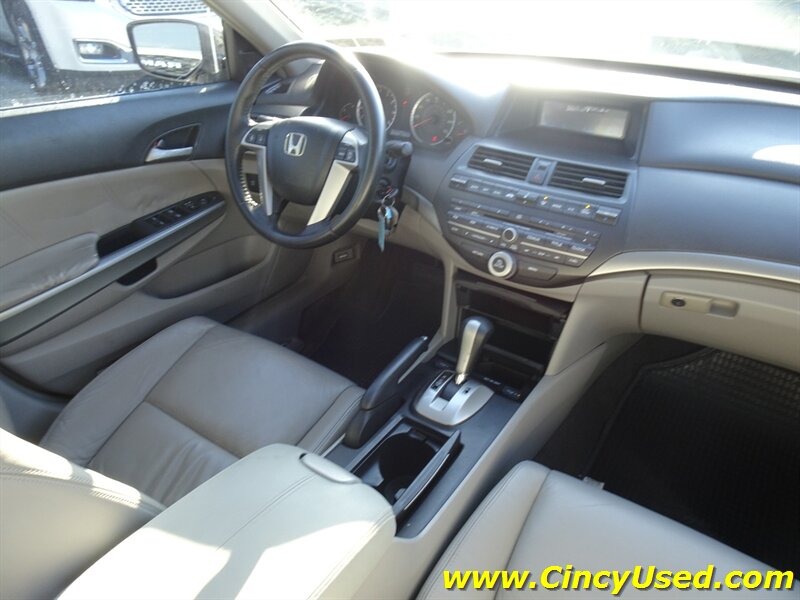 2009 Honda Accord EX-L V6 w/Navi - Photo 15 - Cincinnati, OH 45255
