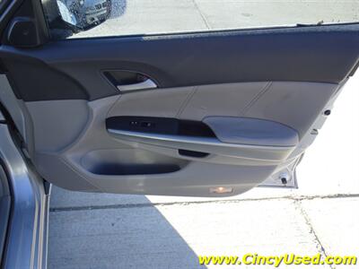 2009 Honda Accord EX-L V6 w/Navi - Photo 24 - Cincinnati, OH 45255