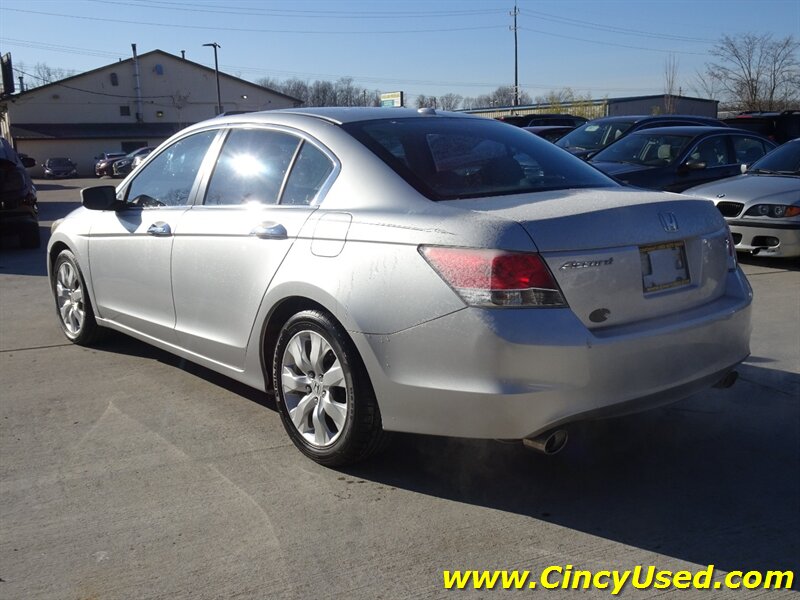 2009 Honda Accord EX-L V6 w/Navi - Photo 8 - Cincinnati, OH 45255