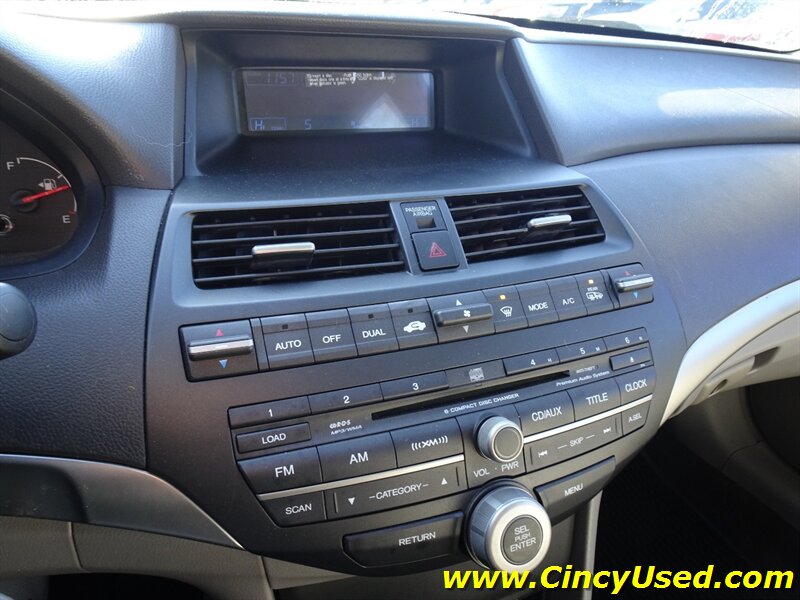 2009 Honda Accord EX-L V6 w/Navi - Photo 18 - Cincinnati, OH 45255