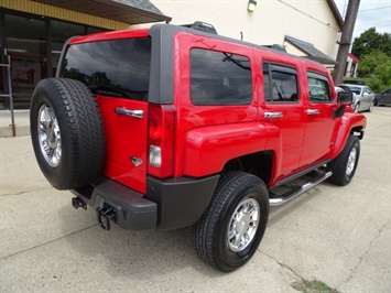 2008 Hummer H3   - Photo 4 - Cincinnati, OH 45255