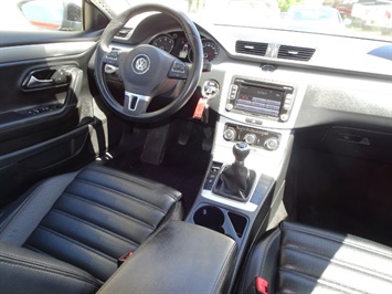 2012 Volkswagen CC Sport PZEV   - Photo 12 - Cincinnati, OH 45255