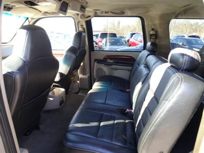 2005 Ford Excursion Eddie Bauer  5.4L V8 RWD - Photo 55 - Cincinnati, OH 45255