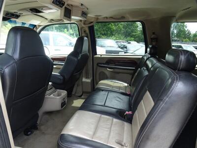 2005 Ford Excursion Eddie Bauer  5.4L V8 RWD - Photo 37 - Cincinnati, OH 45255